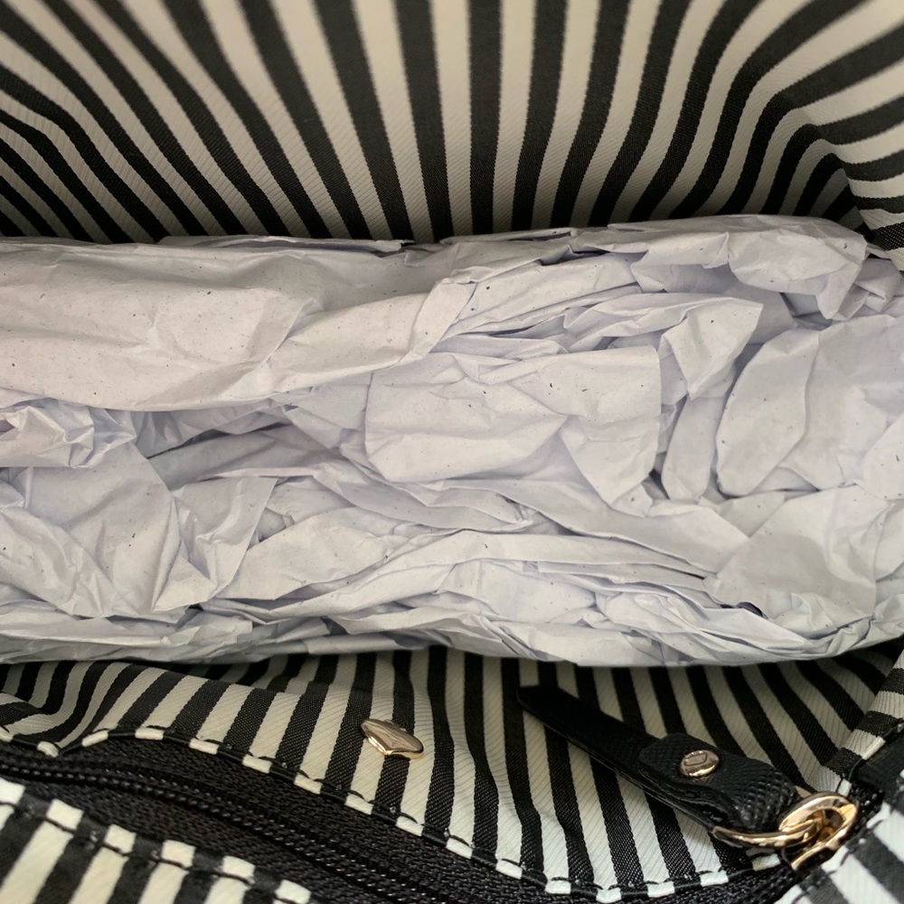 KATE SPADE CAMERON STREET HILLI BLACK CROSSBODY - Picture 8 of 8